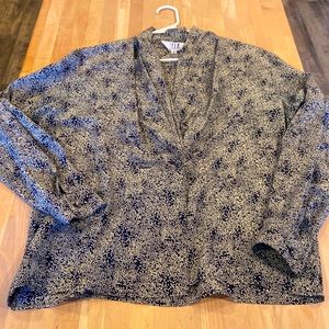 100% silk drape v neck 2 button close vintage botanical print long sleeve top m